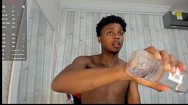 Snapshot of DominicSccott chatting on March 9, 1:15 pm DominicSccott online show from March 9, 1:15 pm