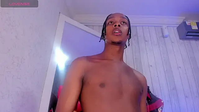 Snapshot of DominicSccott chatting on September 16, 11:55 am DominicSccott online show from September 16, 11:55 am