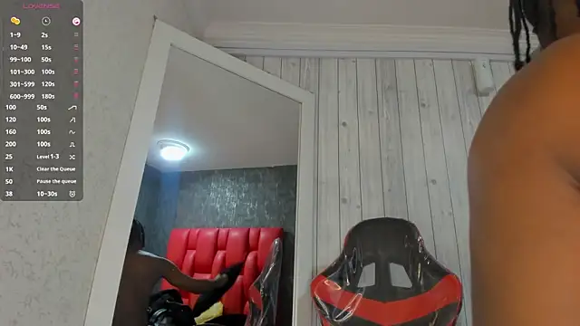 Snapshot of DominicSccott chatting on September 19, 12:28 pm DominicSccott online show from September 19, 12:28 pm