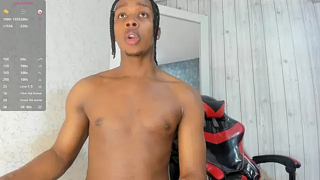 Snapshot of DominicSccott chatting on November 15, 12:56 pm DominicSccott online show from November 15, 12:56 pm