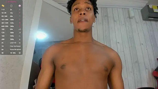 Snapshot of DominicSccott chatting on November 24, 1:00 pm DominicSccott online show from November 24, 1:00 pm