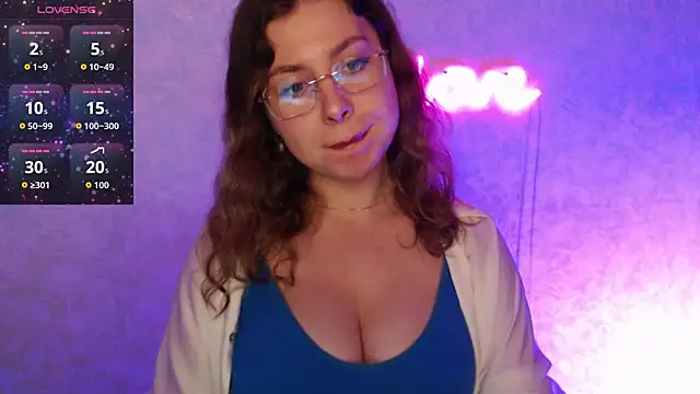 Leah Reed online show from September 11, 4:07 pm