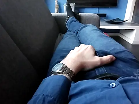 jk1981jk online show from March 19, 5:50 pm