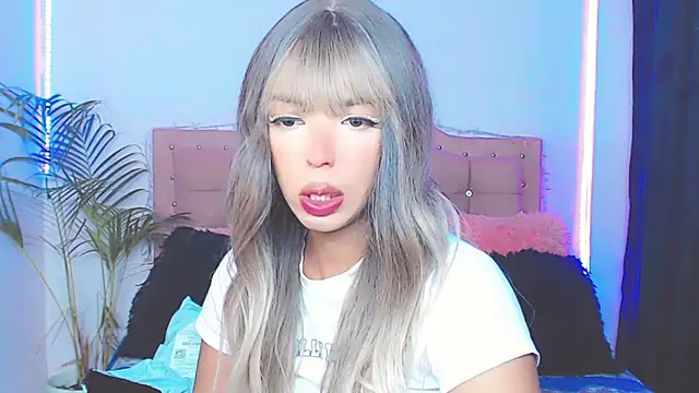 Tanedra collings online show from January 11, 10:18 pm