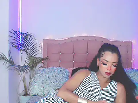 Tanedra collings online show from January 16, 5:53 am