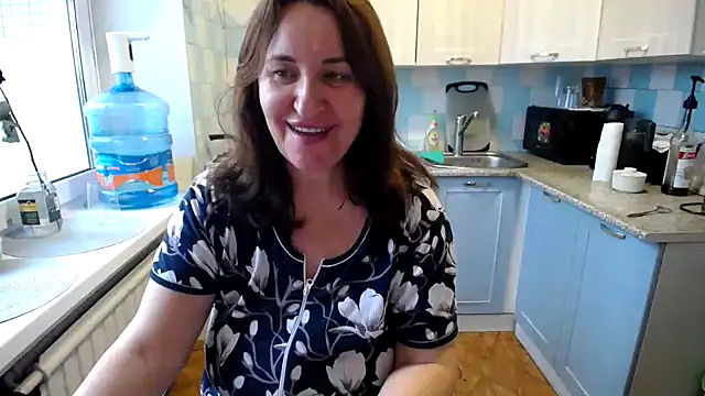 Snapshot of DonnaMagdalena chatting on December 8, 9:57 am DonnaMagdalena online show from December 8, 9:57 am