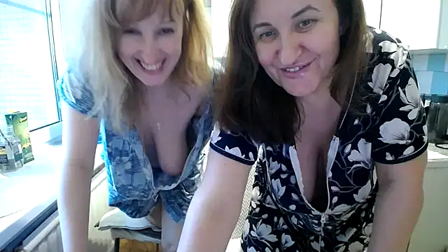 Snapshot of DonnaMagdalena chatting on December 9, 12:19 pm DonnaMagdalena online show from December 9, 12:19 pm