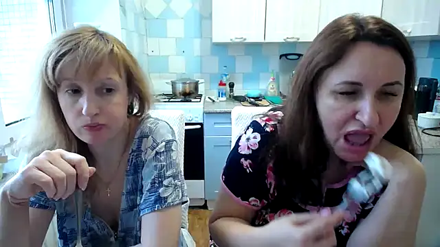 Snapshot of DonnaMagdalena chatting on January 23, 11:04 am DonnaMagdalena online show from January 23, 11:04 am