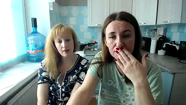 Snapshot of DonnaMagdalena chatting on September 30, 7:13 am DonnaMagdalena online show from September 30, 7:13 am