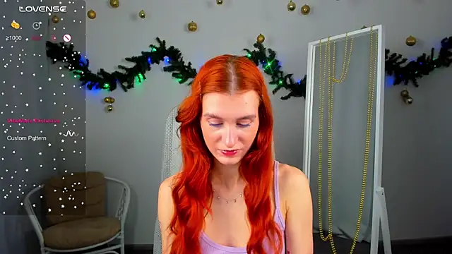 Snapshot of Sally_Biscuit chatting on December 12, 10:34 am Sally Biscuit online show from December 12, 10:34 am