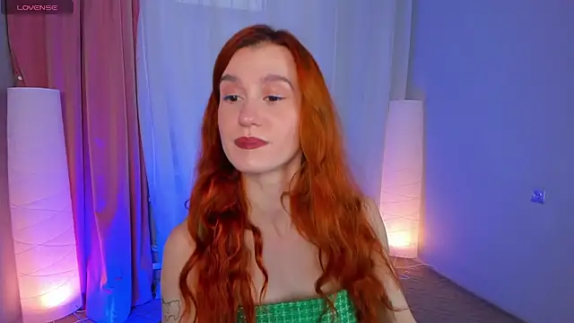 Snapshot of Sally_Biscuit chatting on January 11, 9:47 am Sally Biscuit online show from January 11, 9:47 am