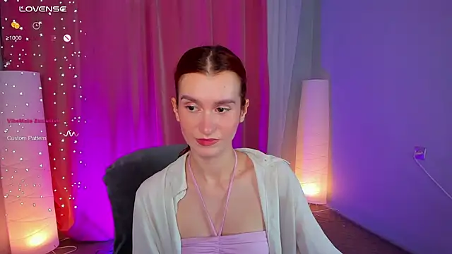 Snapshot of Sally_Biscuit chatting on January 18, 10:06 am Sally Biscuit online show from January 18, 10:06 am