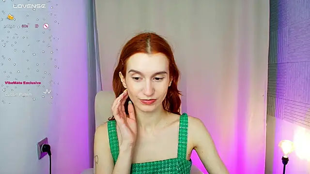 Snapshot of Sally_Biscuit chatting on February 8, 10:39 am Sally Biscuit online show from February 8, 10:39 am