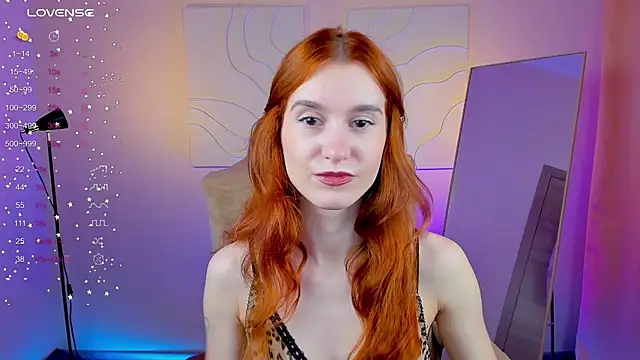 Snapshot of Sally_Biscuit chatting on February 9, 10:42 am Sally Biscuit online show from February 9, 10:42 am