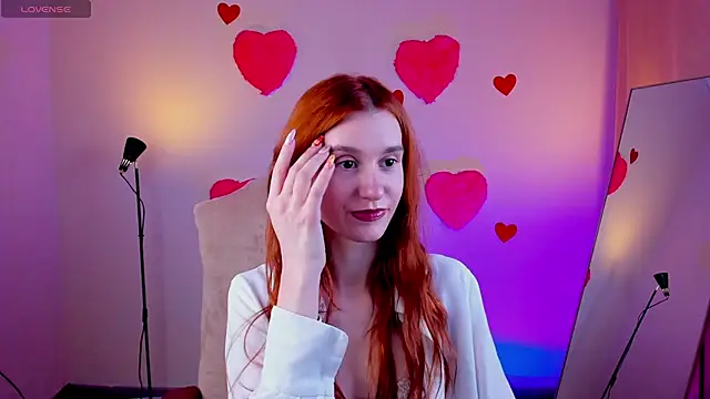 Snapshot of Sally_Biscuit chatting on February 13, 10:34 am Sally Biscuit online show from February 13, 10:34 am