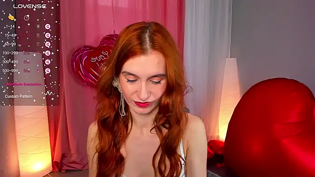 Snapshot of Sally_Biscuit chatting on February 16, 10:32 am Sally Biscuit online show from February 16, 10:32 am