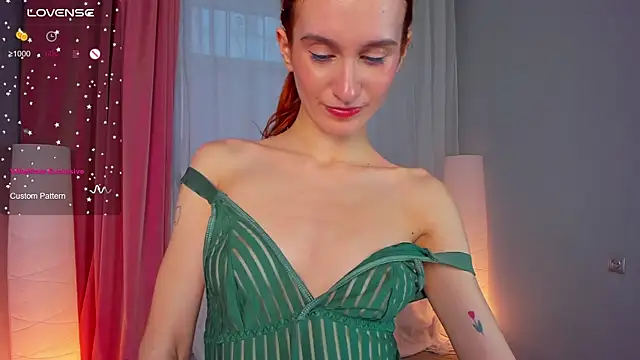 Snapshot of Sally_Biscuit chatting on February 21, 1:33 pm Sally Biscuit online show from February 21, 1:33 pm