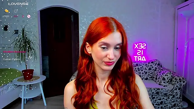 Snapshot of Sally_Biscuit chatting on September 13, 10:15 am Sally Biscuit online show from September 13, 10:15 am