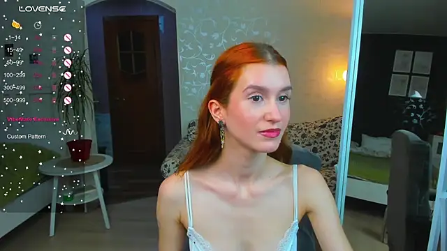 Snapshot of Sally_Biscuit chatting on October 8, 12:25 pm Sally Biscuit online show from October 8, 12:25 pm