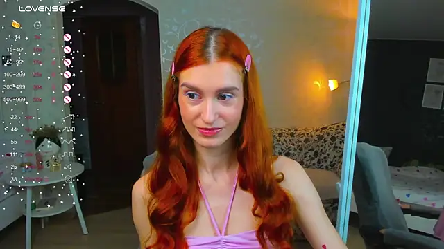 Snapshot of Sally_Biscuit chatting on November 18, 10:31 am Sally Biscuit online show from November 18, 10:31 am