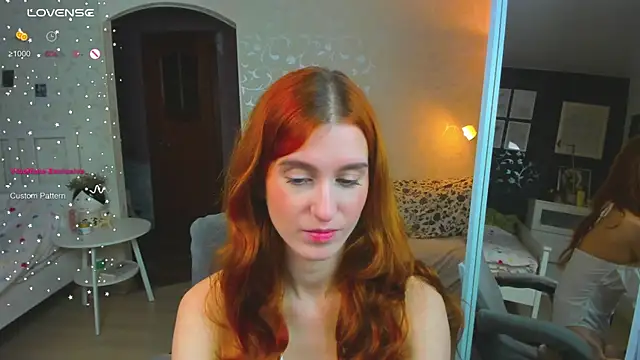 Snapshot of Sally_Biscuit chatting on November 29, 12:30 pm Sally Biscuit online show from November 29, 12:30 pm