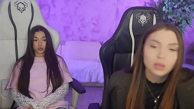 Jasmine Flow online show from September 16, 10:27 am