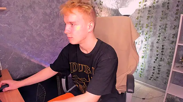 Snapshot of AlexxSweet chatting on December 15, 10:50 am AlexxSweet online show from December 15, 10:50 am