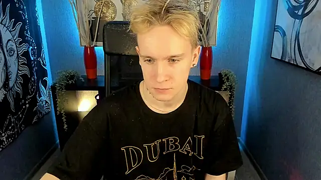 Snapshot of AlexxSweet chatting on December 18, 7:47 am AlexxSweet online show from December 18, 7:47 am