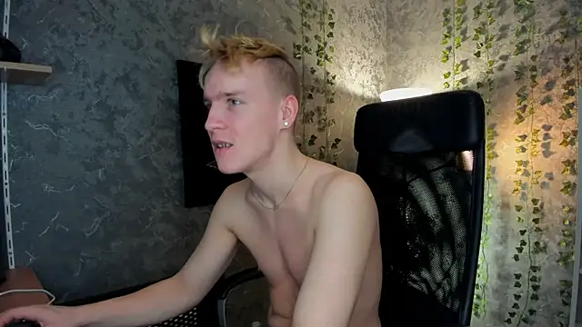 Snapshot of AlexxSweet chatting on January 12, 5:56 am AlexxSweet online show from January 12, 5:56 am