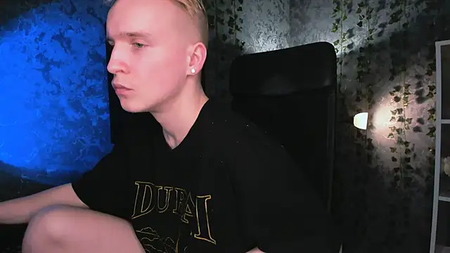 Snapshot of AlexxSweet chatting on February 3, 1:40 pm AlexxSweet online show from February 3, 1:40 pm