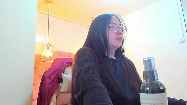 Snapshot of nalalye_cruzz_ chatting on January 24, 3:11 am nalalye cruzz online show from January 24, 3:11 am