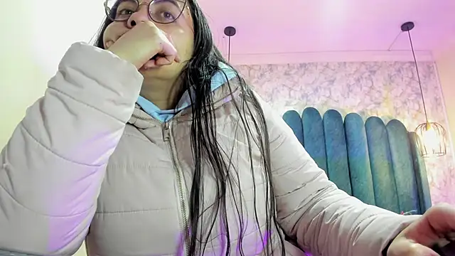 Snapshot of nalalye_cruzz_ chatting on September 12, 2:00 am nalalye cruzz online show from September 12, 2:00 am