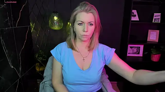 Annie Light online show from January 23, 5:45 am