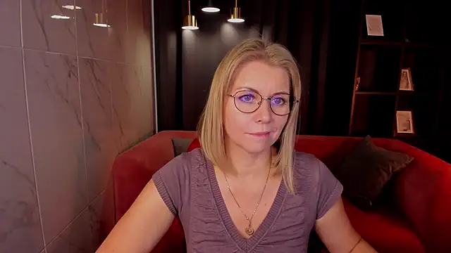 Annie Light online show from September 24, 6:06 am