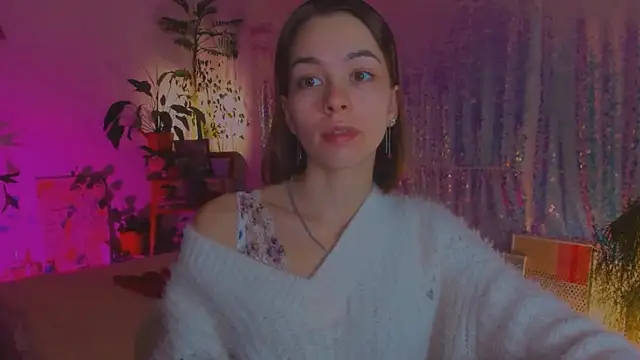 poli   online show from December 13, 8:04 pm