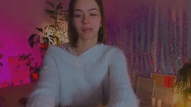 poli   online show from December 13, 11:06 pm