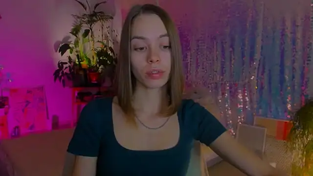 poli   online show from December 19, 9:28 pm