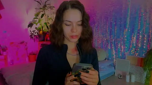 poli   online show from January 1, 11:18 pm