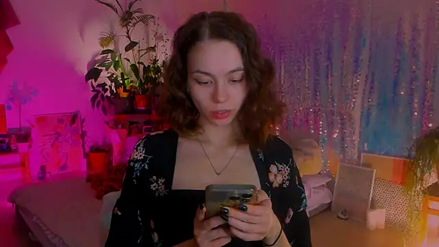 poli   online show from January 17, 10:01 pm