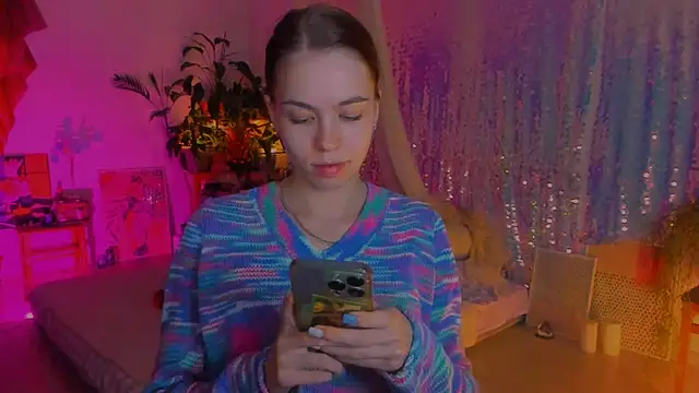 poli   online show from February 11, 8:52 pm