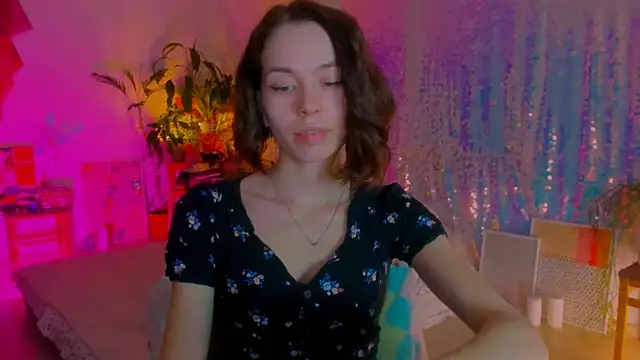 poli   online show from March 3, 12:15 am