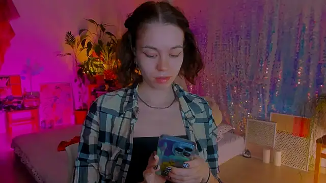 poli   online show from March 4, 8:05 pm