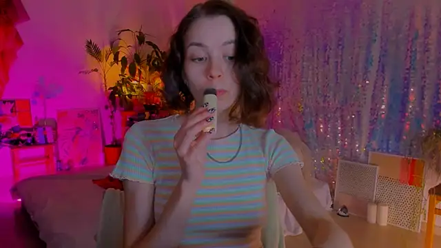 poli   online show from March 18, 7:53 pm