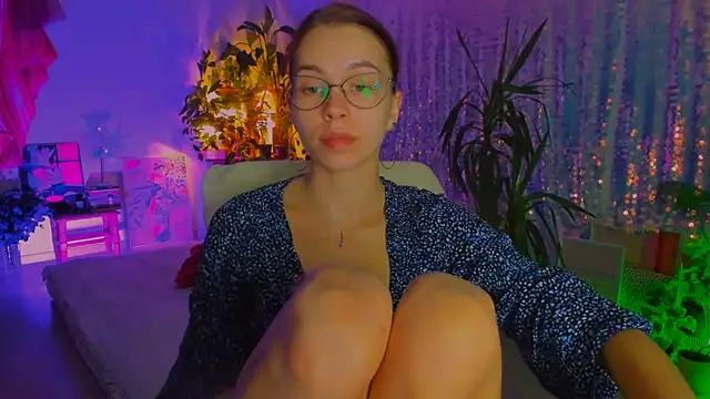 poli   online show from October 4, 7:01 pm