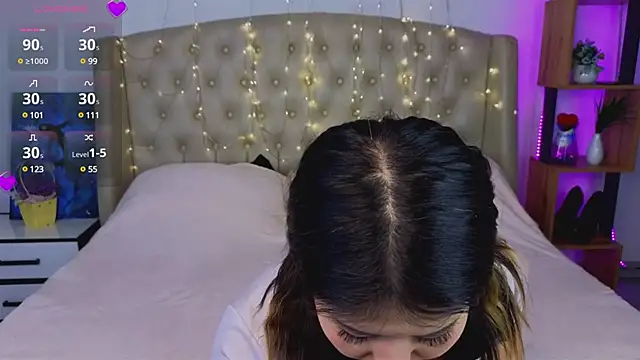 Wendy  Hills online show from January 21, 12:50 pm