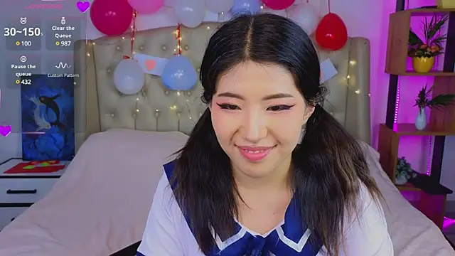 Wendy  Hills online show from February 8, 6:44 pm