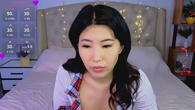 Wendy  Hills online show from March 22, 10:39 am