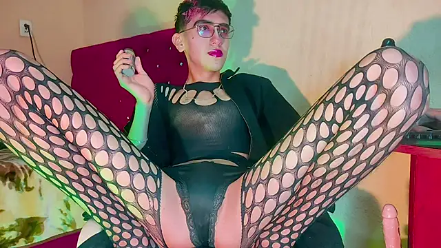 SEXYTRAV18 online show from February 12, 12:27 am