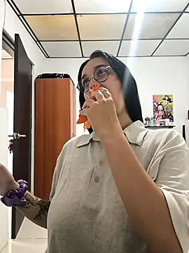 Annya-sweet online show from November 10, 3:00 pm