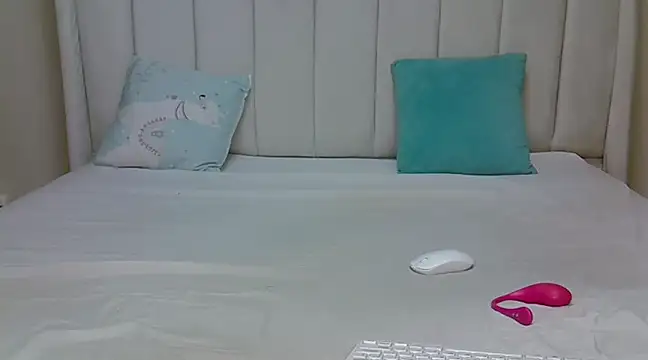  heavenlysent online show from March 5, 9:16 am